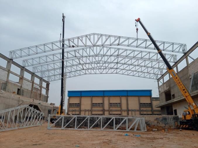 جامعة البصرة — سقف المسبح الأولمبي 6